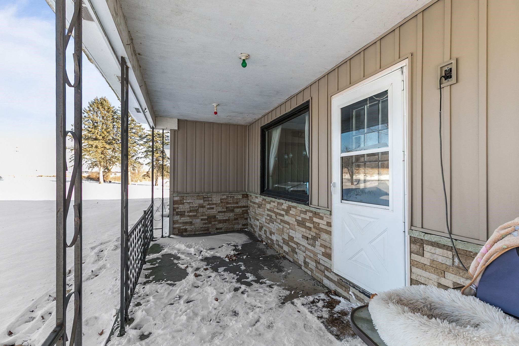 W1991 East River Road Berlin, WI 54923 - Photo 3 of 62