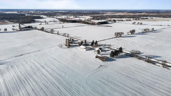 $349,900 | W1991 East River Road, Berlin, WI 54923