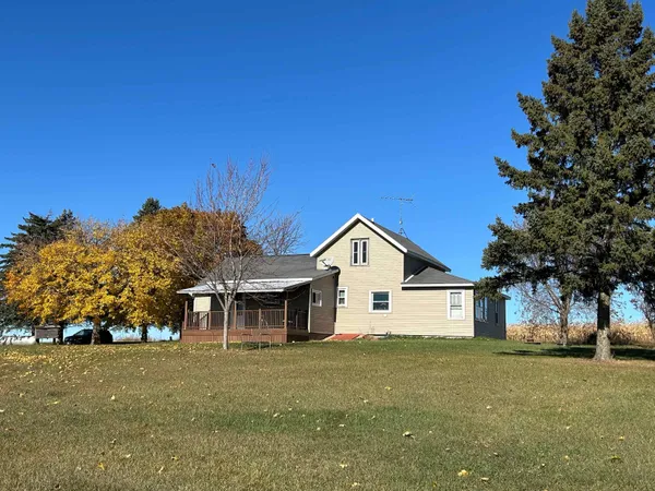 $349,900 | W1991 East River Road, Berlin, WI 54923