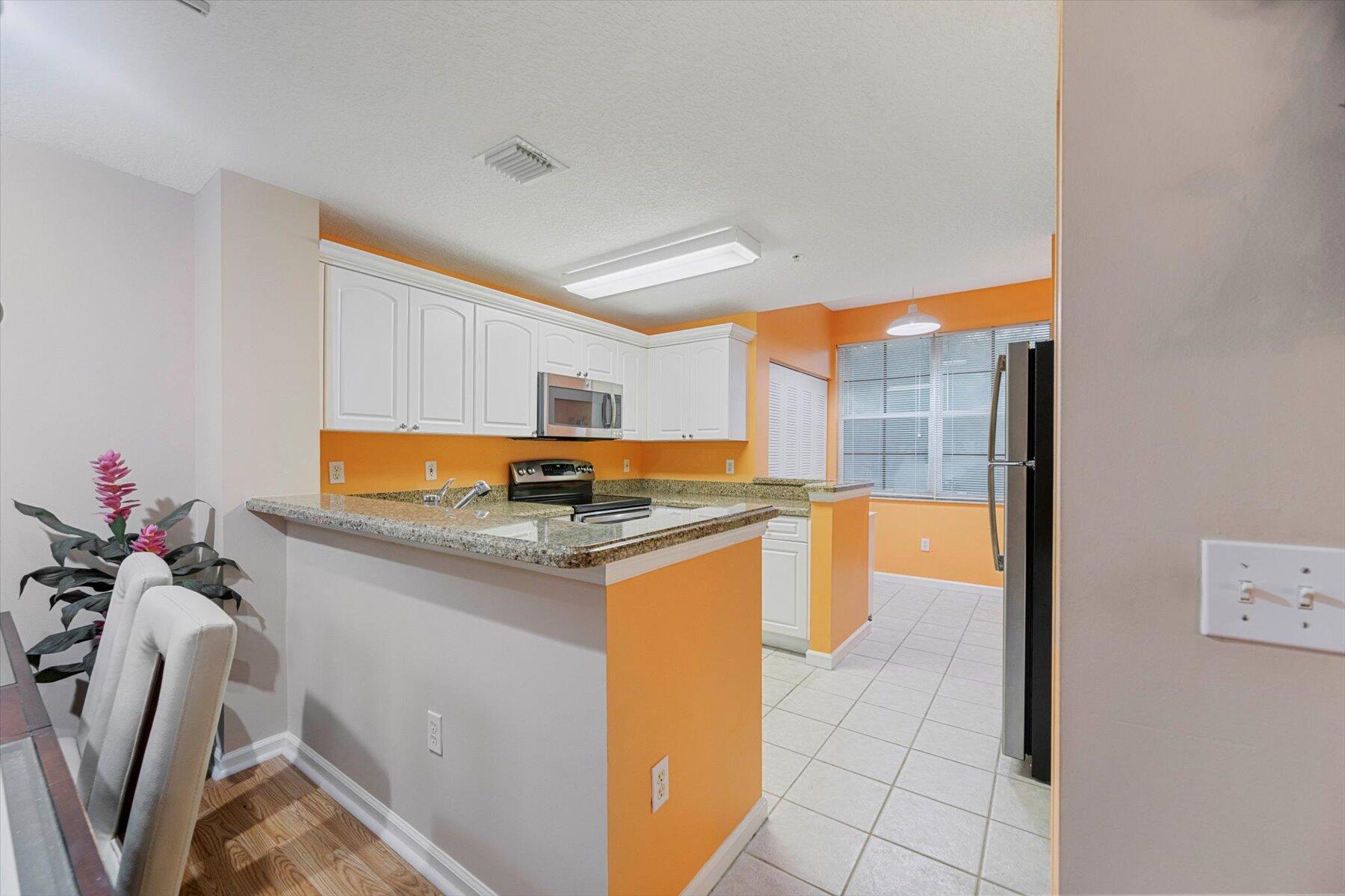 4892 Chancellor Drive, Unit 20 Jupiter, FL 33458 - Photo 14 of 33 14-DSC_8271
