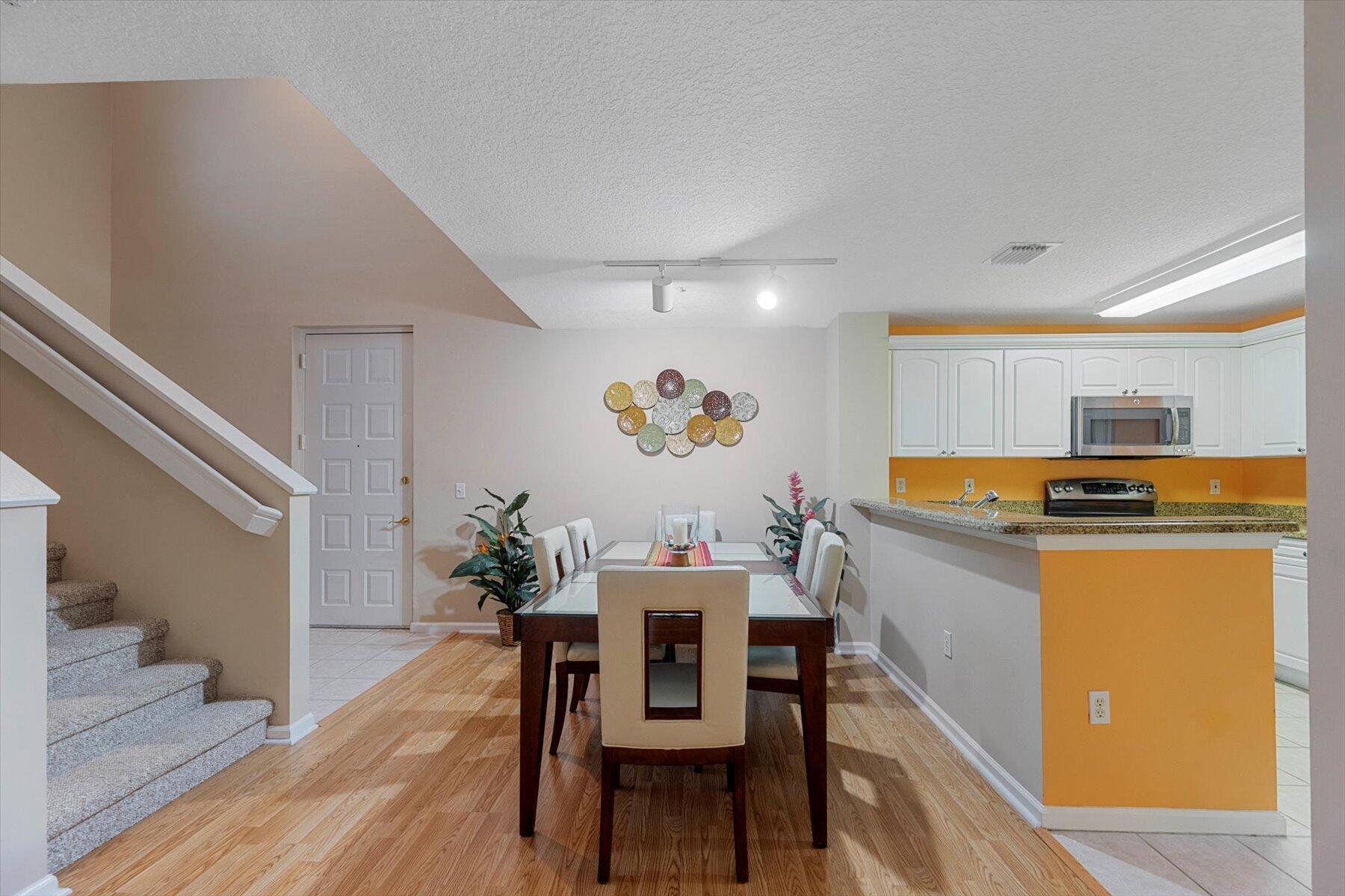 4892 Chancellor Drive, Unit 20 Jupiter, FL 33458 - Photo 7 of 33 07-DSC_8250