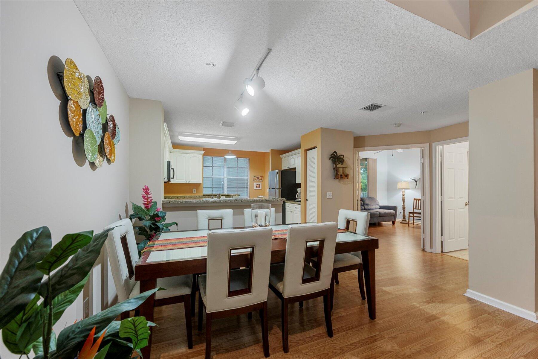 4892 Chancellor Drive, Unit 20 Jupiter, FL 33458 - Photo 8 of 33 08-DSC_8253