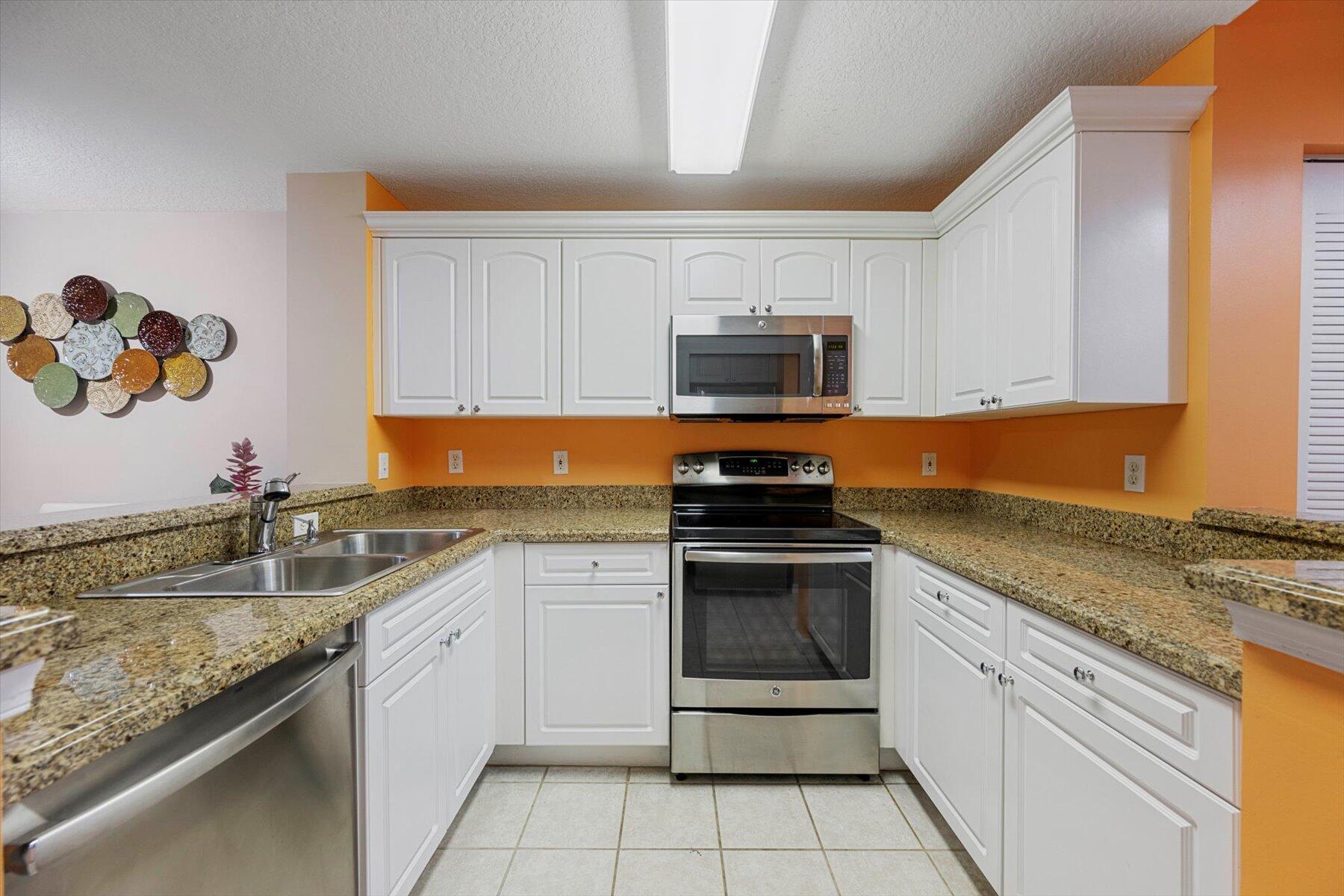 4892 Chancellor Drive, Unit 20 Jupiter, FL 33458 - Photo 9 of 33 09-DSC_8256