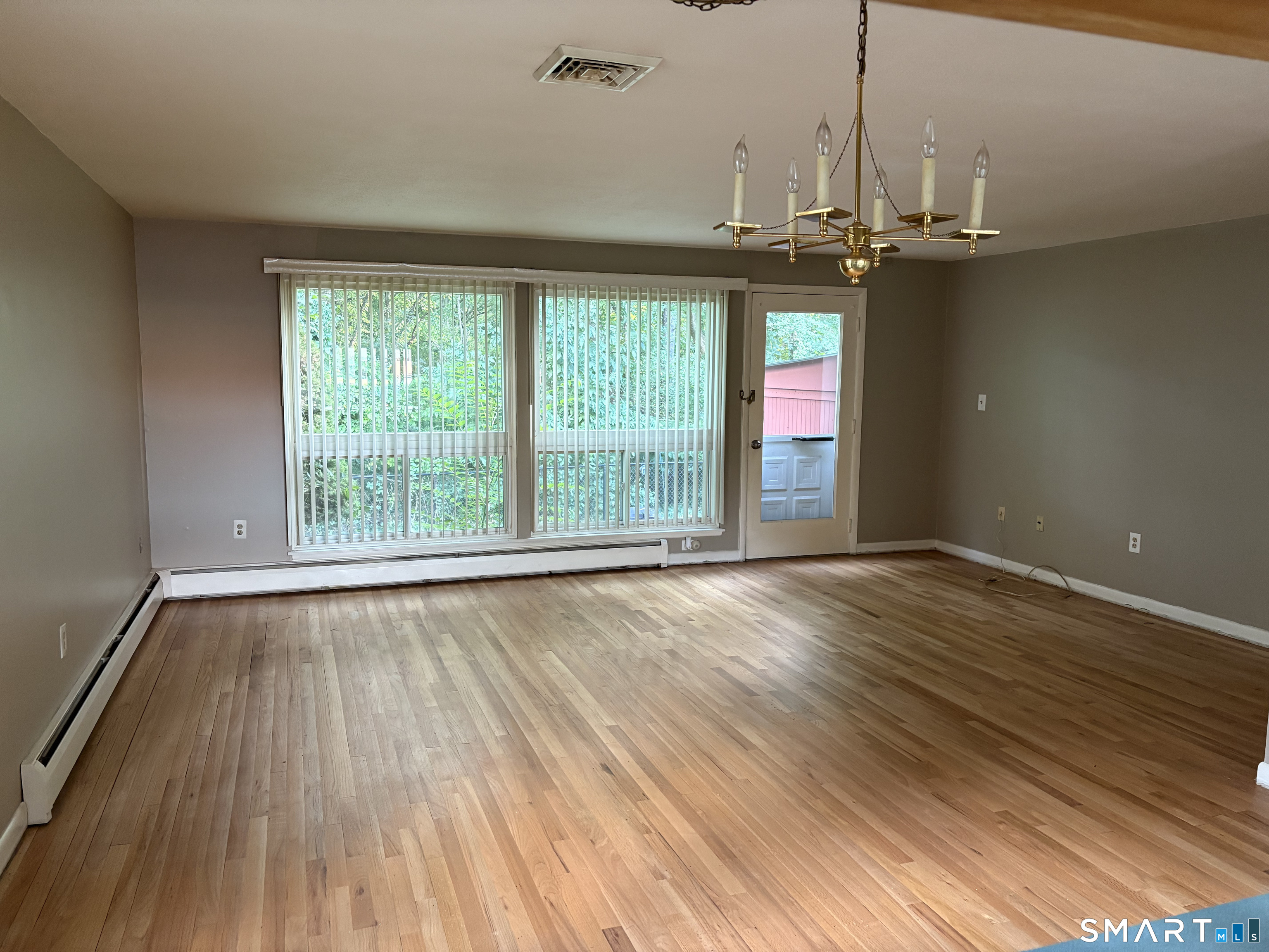 279 Centerbrook Road Hamden, CT 06518 - Photo 4 of 10 Gallery Image 4