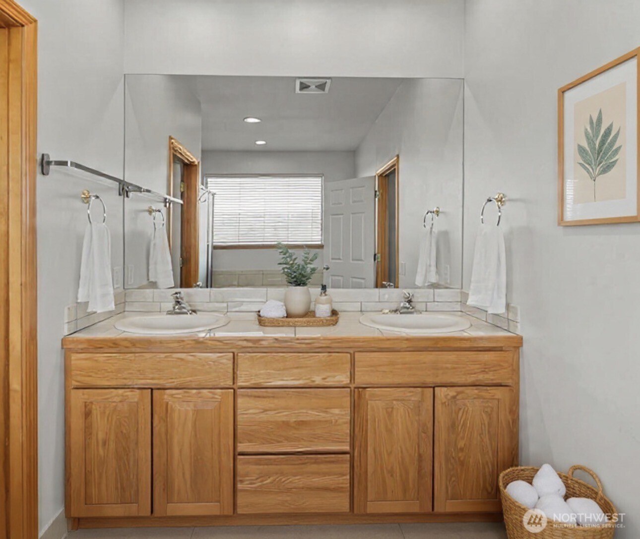 2220 Michael Brooke Wenatchee, WA 98801 - Photo 18 of 27 a bathroom with a double vanity sink mirror and