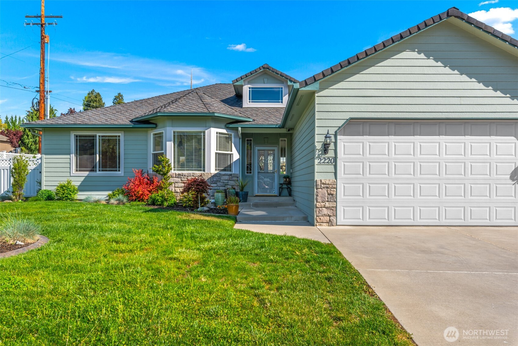 2220 Michael Brooke Wenatchee, WA 98801 - Photo 4 of 27