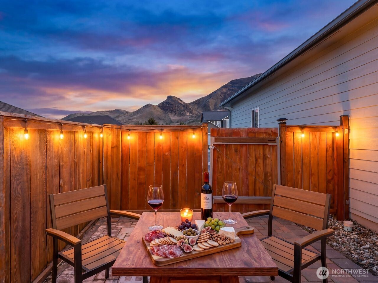 2220 Michael Brooke Wenatchee, WA 98801 - Photo 7 of 27 a backyard of a house with outdoor seating
