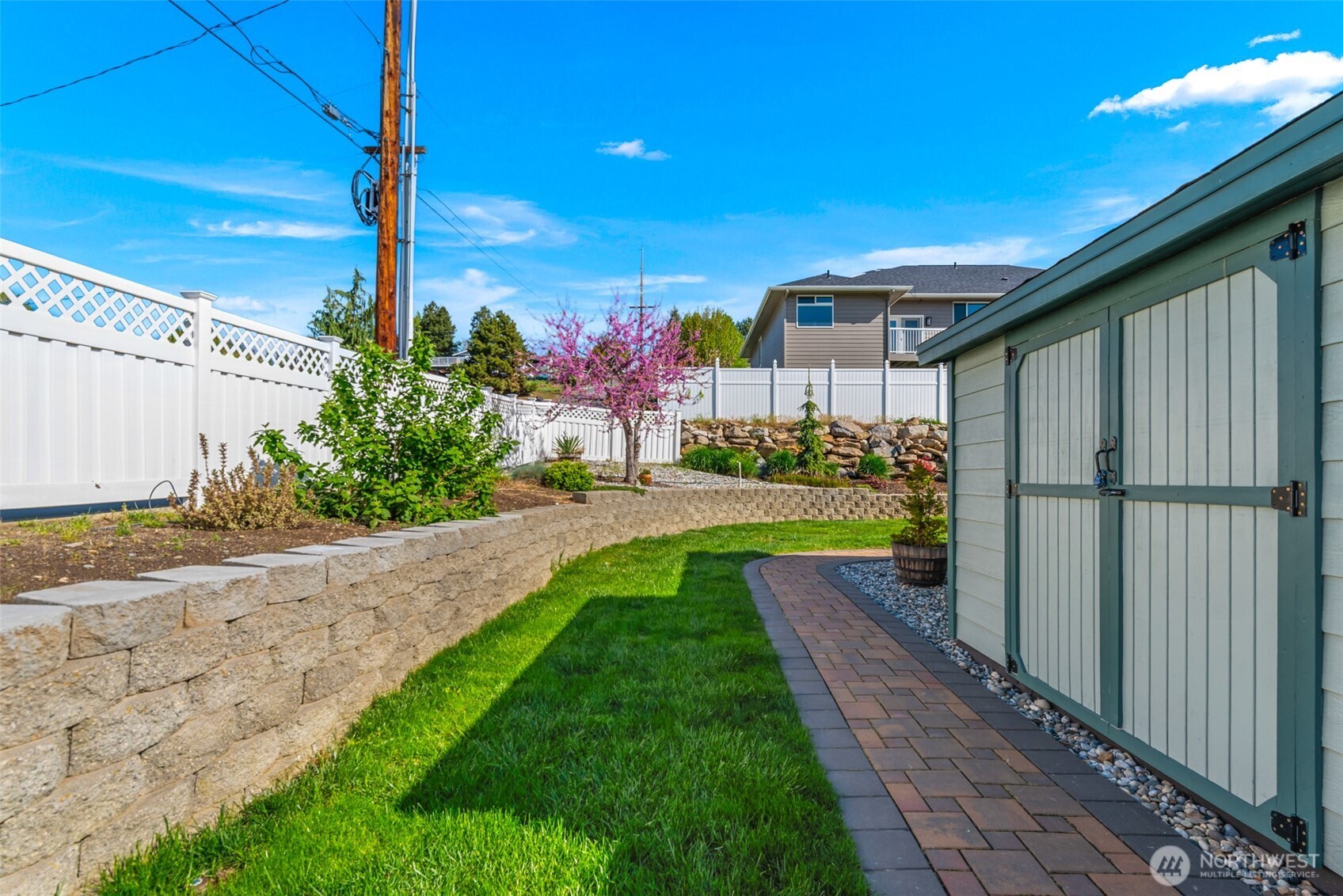 2220 Michael Brooke Wenatchee, WA 98801 - Photo 10 of 27