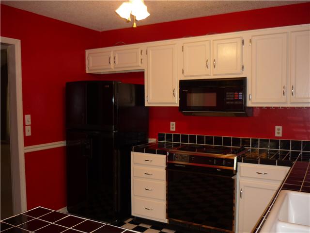 Refrigerator, Stove, Microwave and Dishwasher all Remain