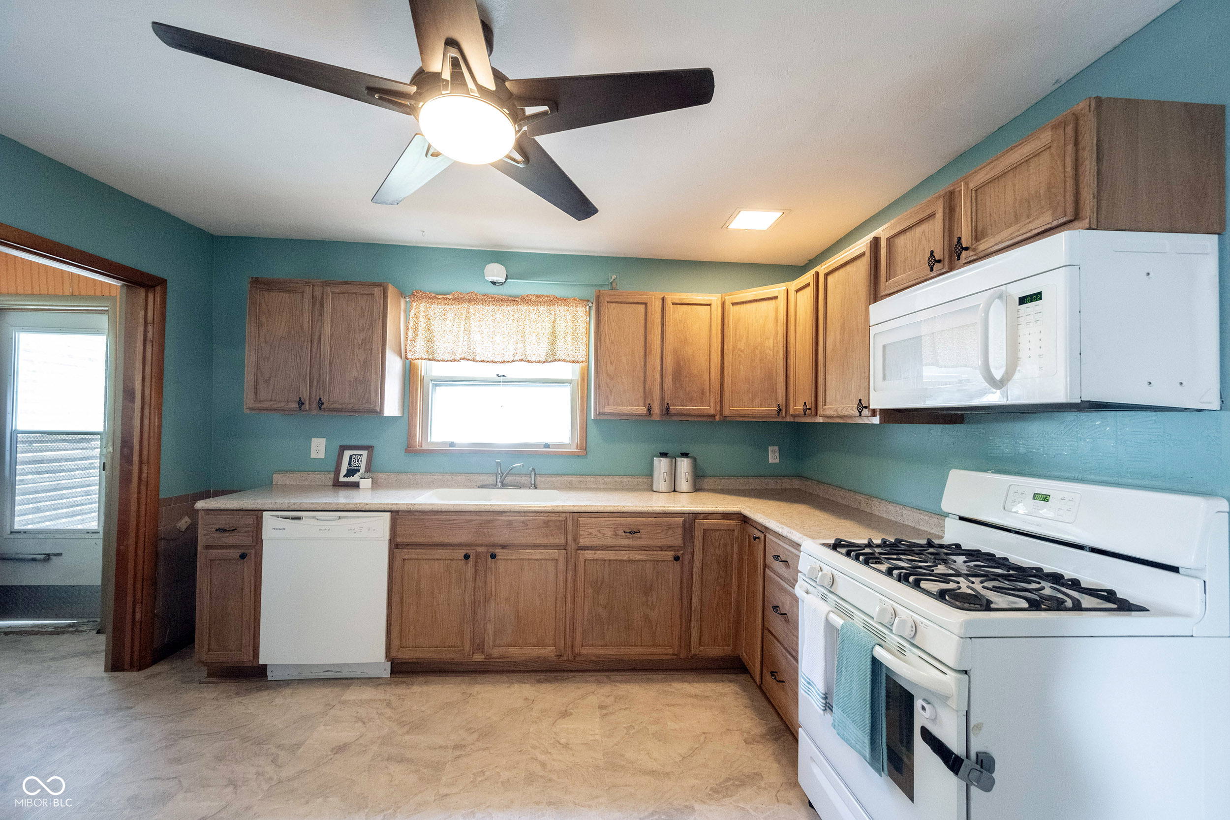306 South East Street Pendleton, IN 46064 - Photo 14 of 47