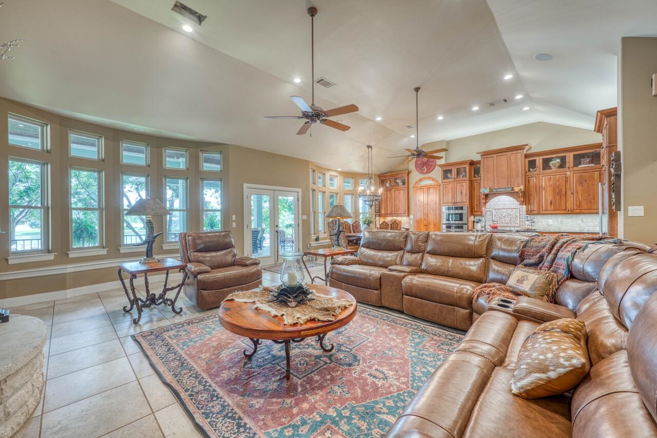 220 River Ranch Road Kingsland, TX 78639 - Photo 6 of 44 Gallery Image 6