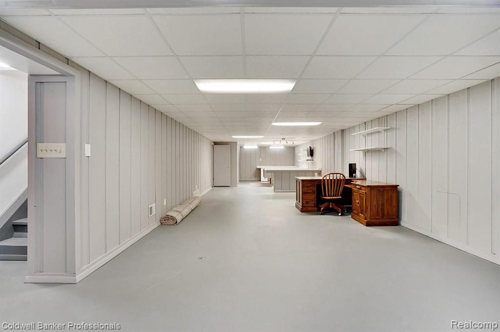 2118 Warrington Road Rochester Hills, MI 48307 - Photo 43 of 50
