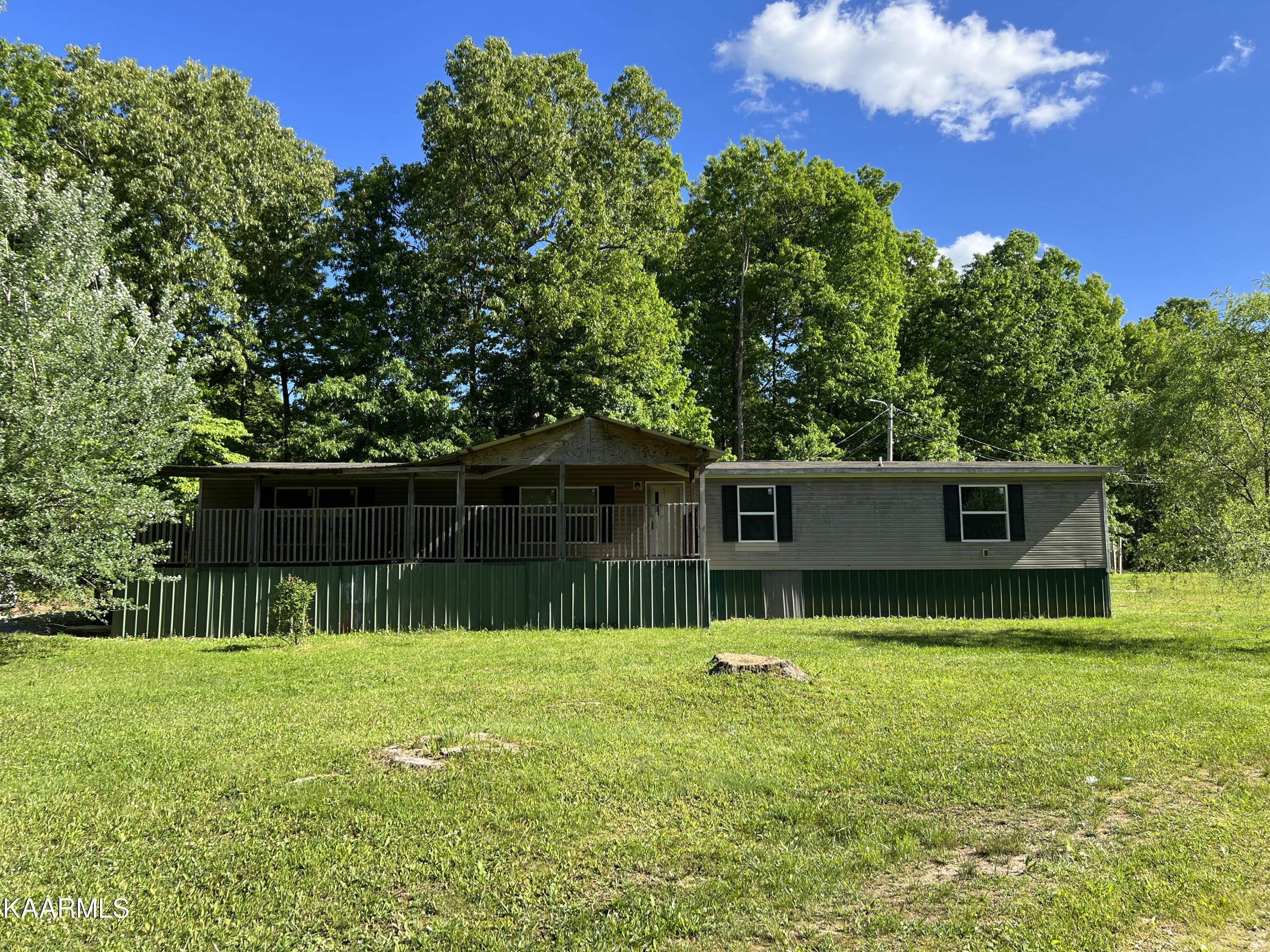 262 Sandy Creek Road Crossville, TN 38571 - Photo 1 of 25 102FF49B-39A8-4343-9A35-A38FD1FEE1A9