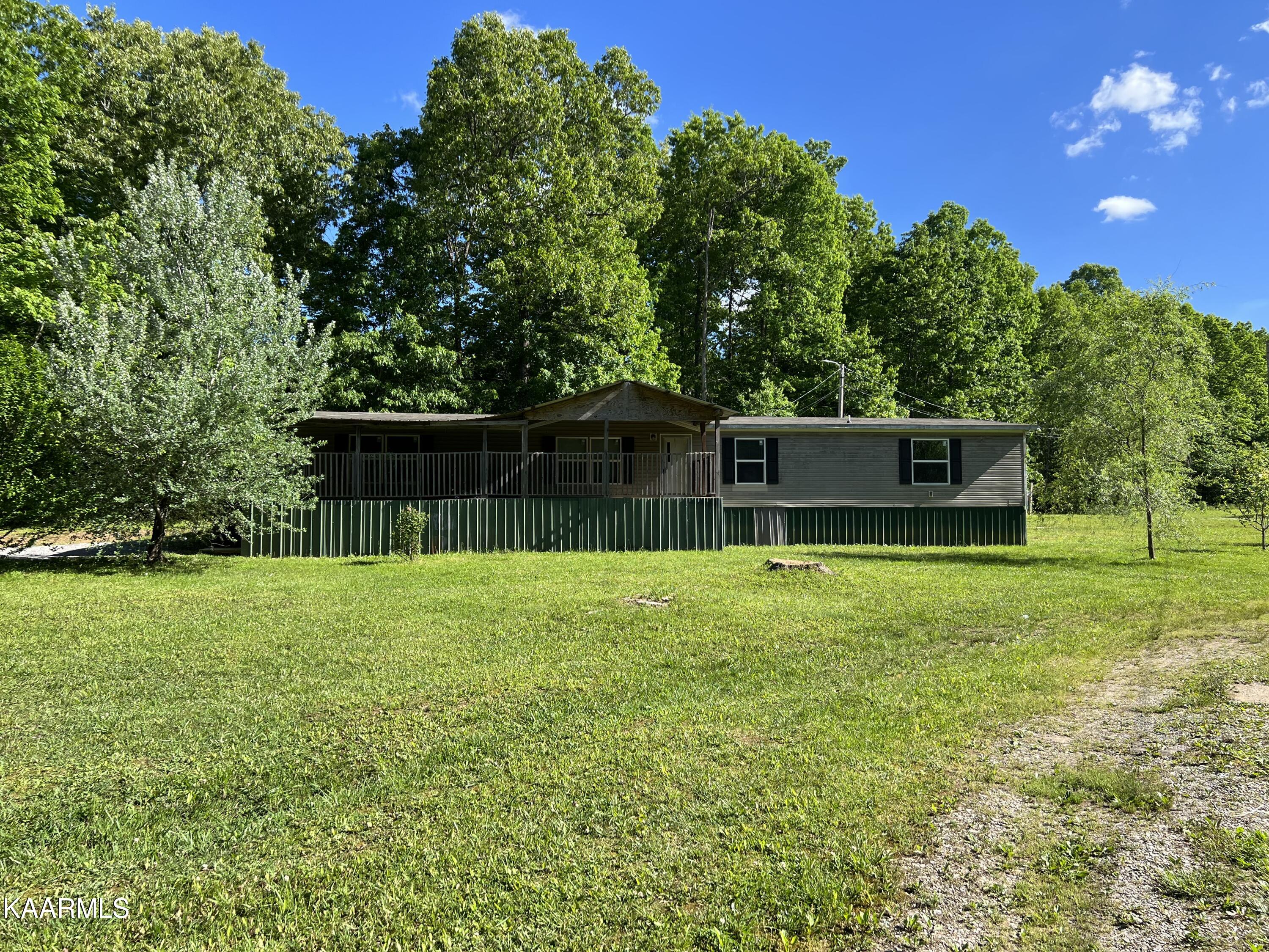 262 Sandy Creek Road Crossville, TN 38571 - Photo 16 of 25 D044623F-C7EC-4EE5-A196-4DD8880E2AB3