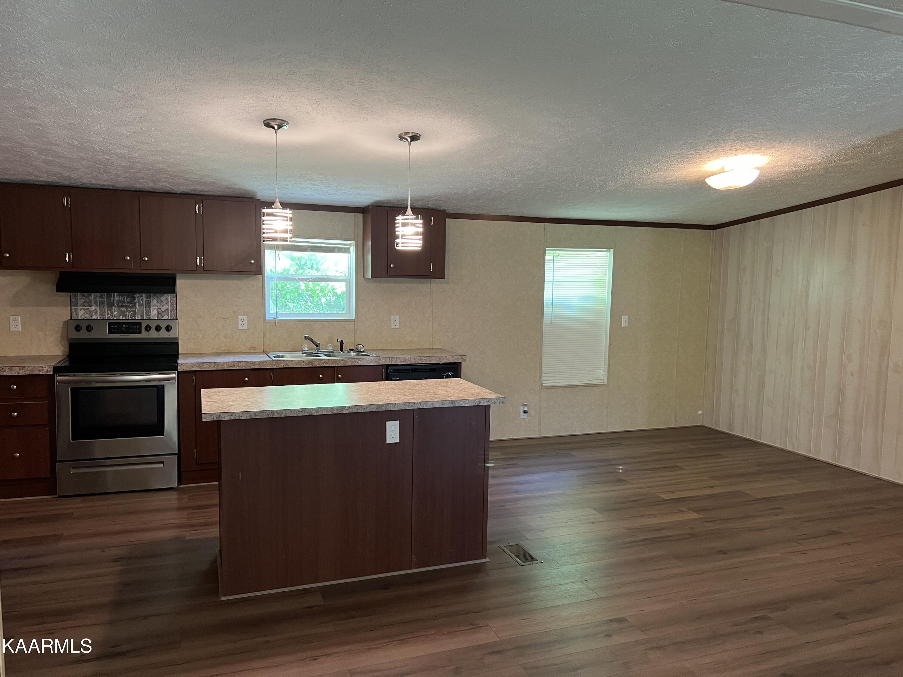 262 Sandy Creek Road Crossville, TN 38571 - Photo 4 of 25 2DE3ED8F-77E5-4037-81C4-27F22C158541