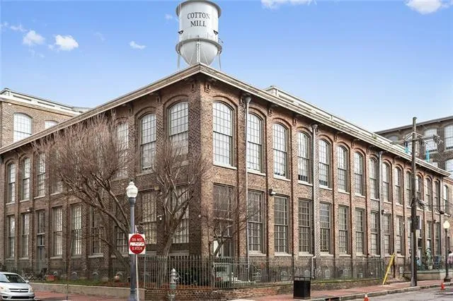 $1,800 | 920 Poeyfarre Street, Unit 248, New Orleans, LA 70130