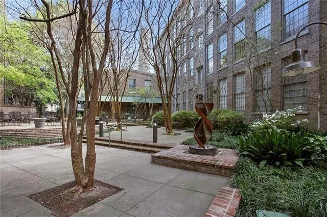 $1,800 | 920 Poeyfarre Street, Unit 248, New Orleans, LA 70130