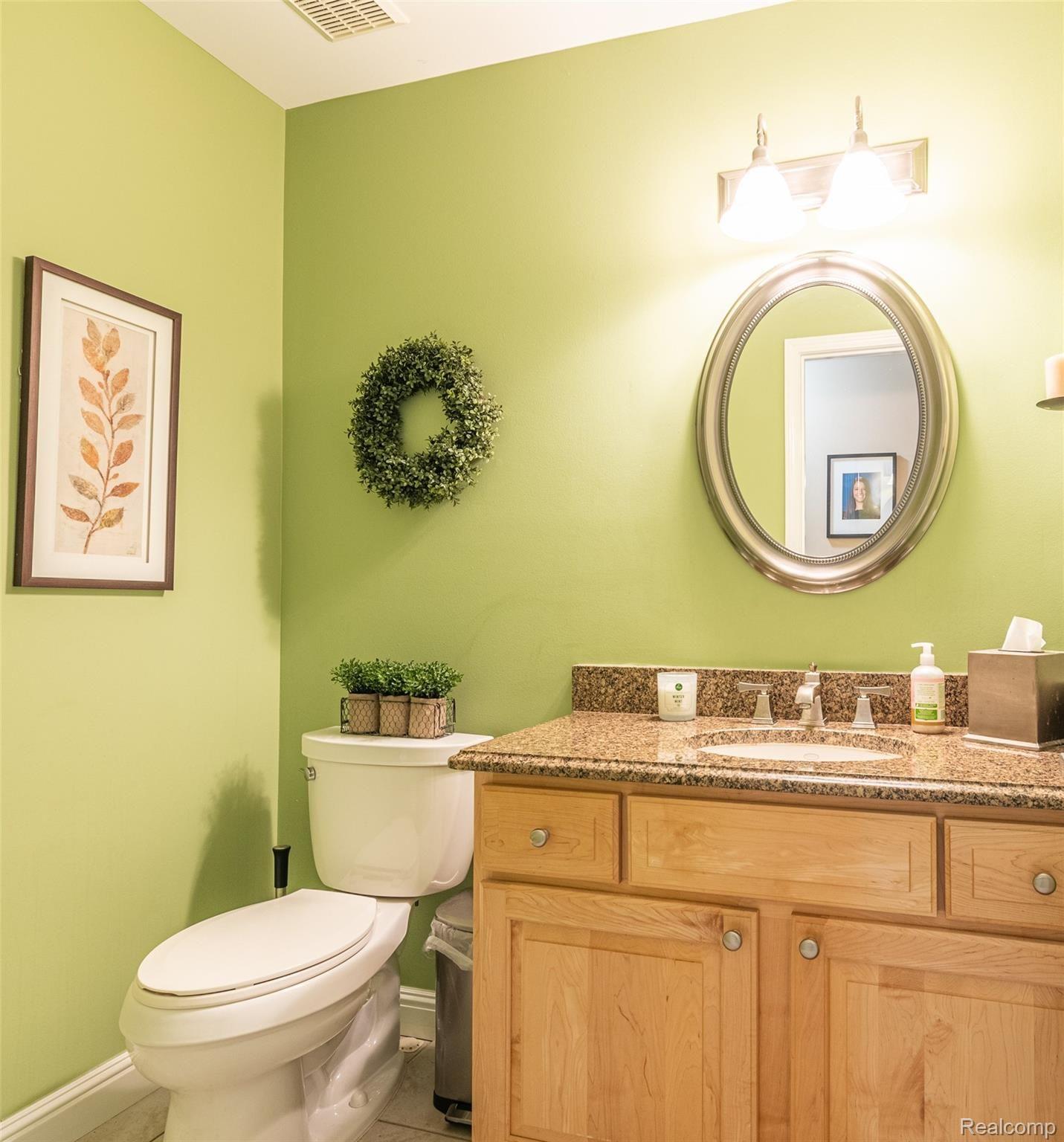 21440 Rome Drive Macomb, MI 48044 - Photo 35 of 62 21440 Rome Dr-36.jpg