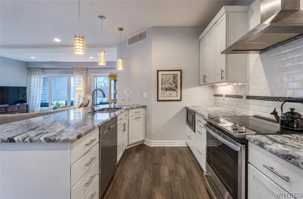 $695,000 | 20 Tuscarora Street, Unit 3, Lewiston, NY 14092