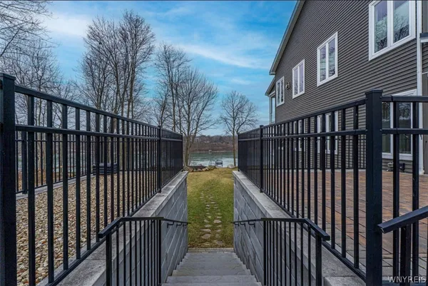 $695,000 | 20 Tuscarora Street, Unit 3, Lewiston, NY 14092