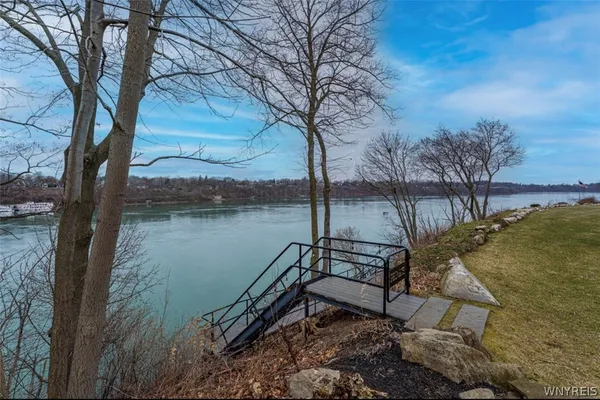 $695,000 | 20 Tuscarora Street, Unit 3, Lewiston, NY 14092