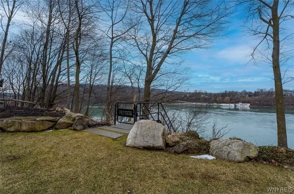 $695,000 | 20 Tuscarora Street, Unit 3, Lewiston, NY 14092