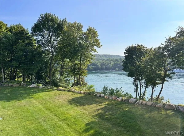 $695,000 | 20 Tuscarora Street, Unit 3, Lewiston, NY 14092