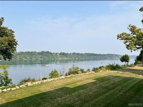 $695,000 | 20 Tuscarora Street, Unit 3, Lewiston, NY 14092