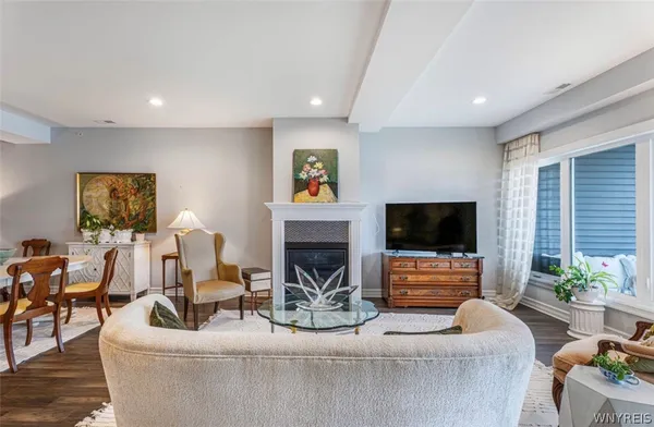 $695,000 | 20 Tuscarora Street, Unit 3, Lewiston, NY 14092