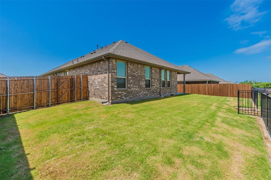1343 Fox Hollow Road Krum, TX 76249 - Photo 34 of 37