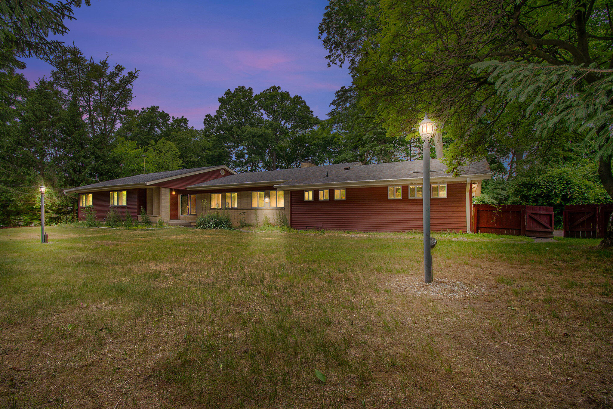 1828 North Walmont Road Jackson, MI 49203 - Photo 1 of 41 001__ndp4909.jpg-twilight