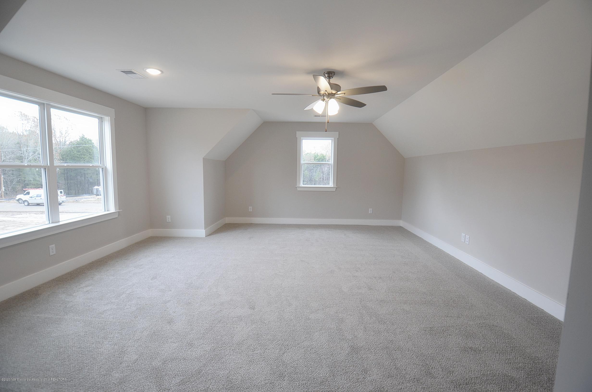14596 Hidden Loop Byhalia, MS 38611 - Photo 28 of 31 Bonus room