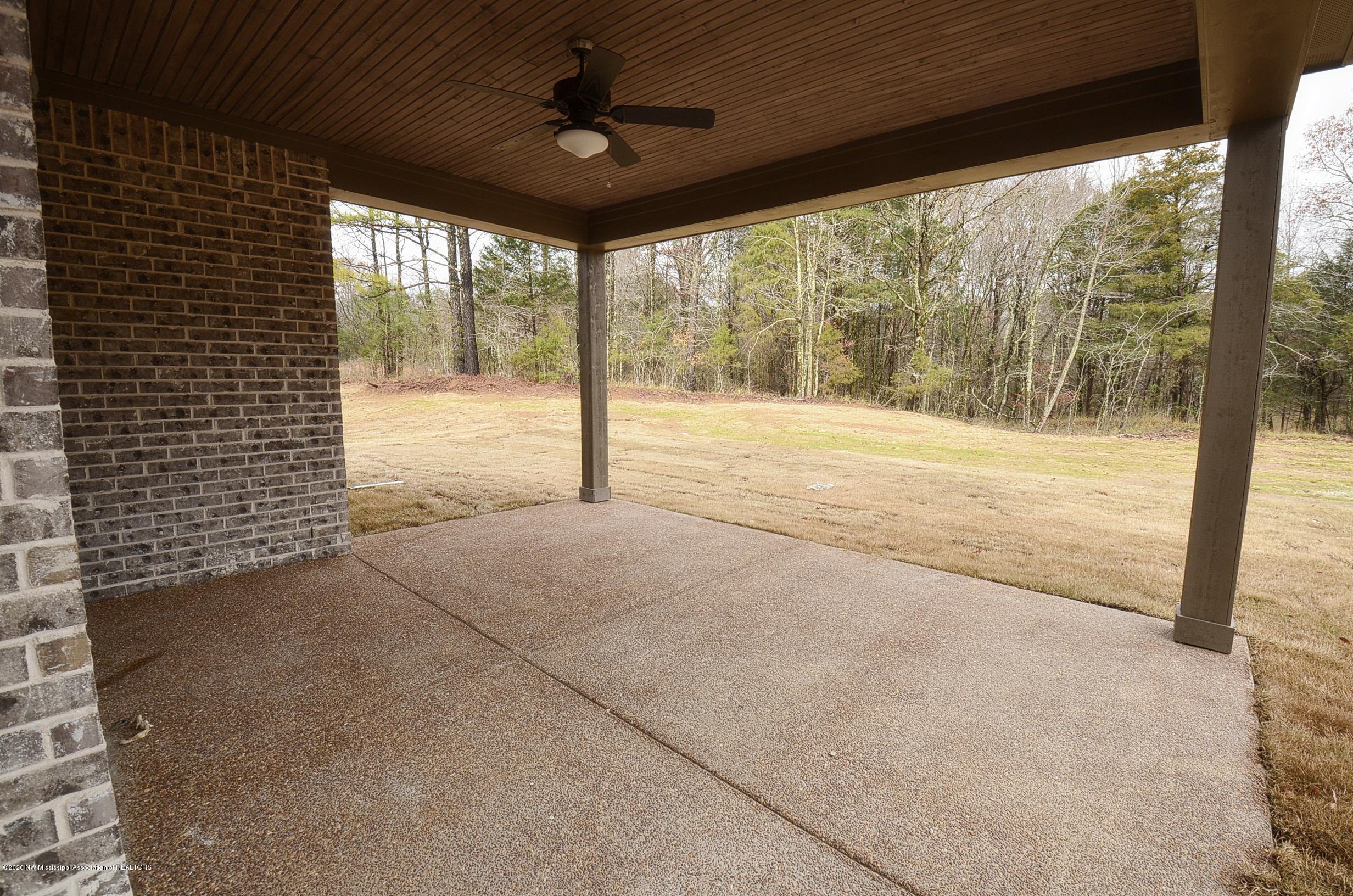 14596 Hidden Loop Byhalia, MS 38611 - Photo 30 of 31 Covered patio