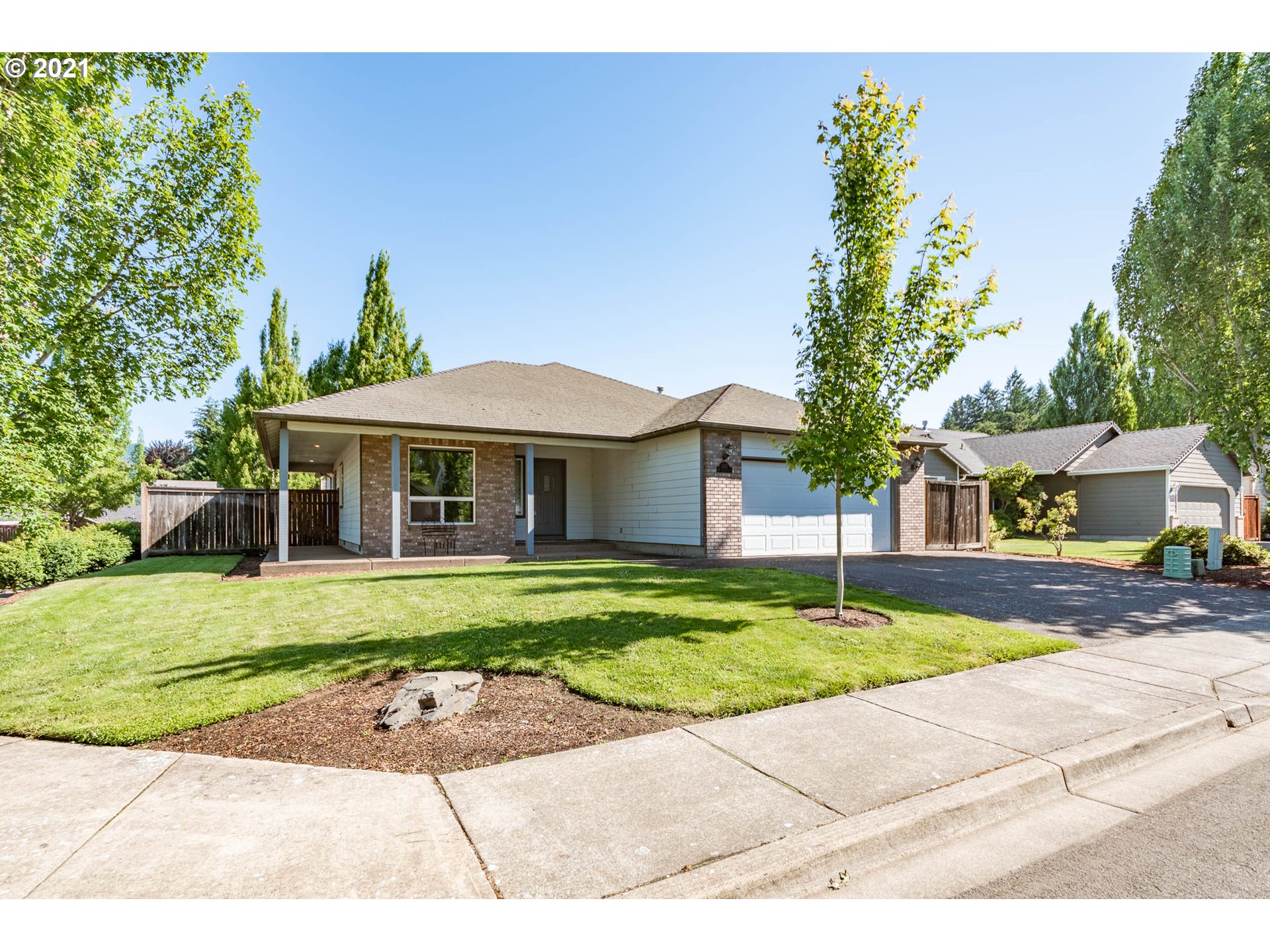 3472 Watermark Drive Springfield, OR 97477 - Photo 2 of 32 Gallery Image 2