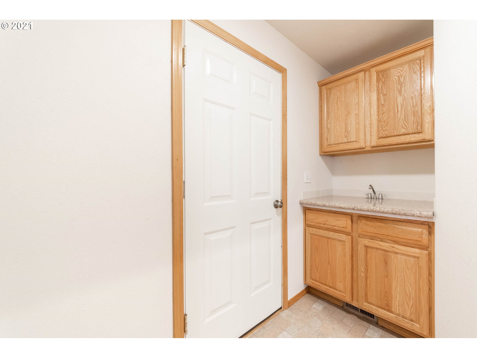 3472 Watermark Drive Springfield, OR 97477 - Photo 17 of 32 Gallery Image 17