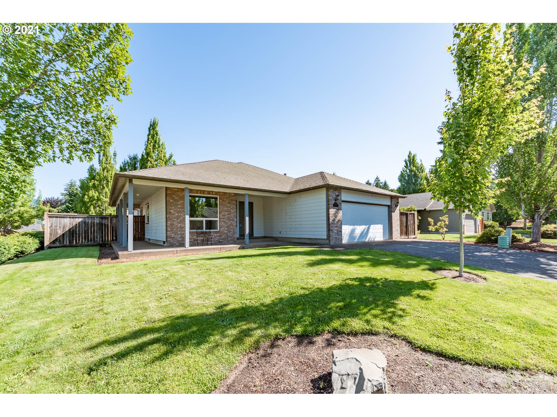 3472 Watermark Drive Springfield, OR 97477 - Photo 3 of 32 Gallery Image 3