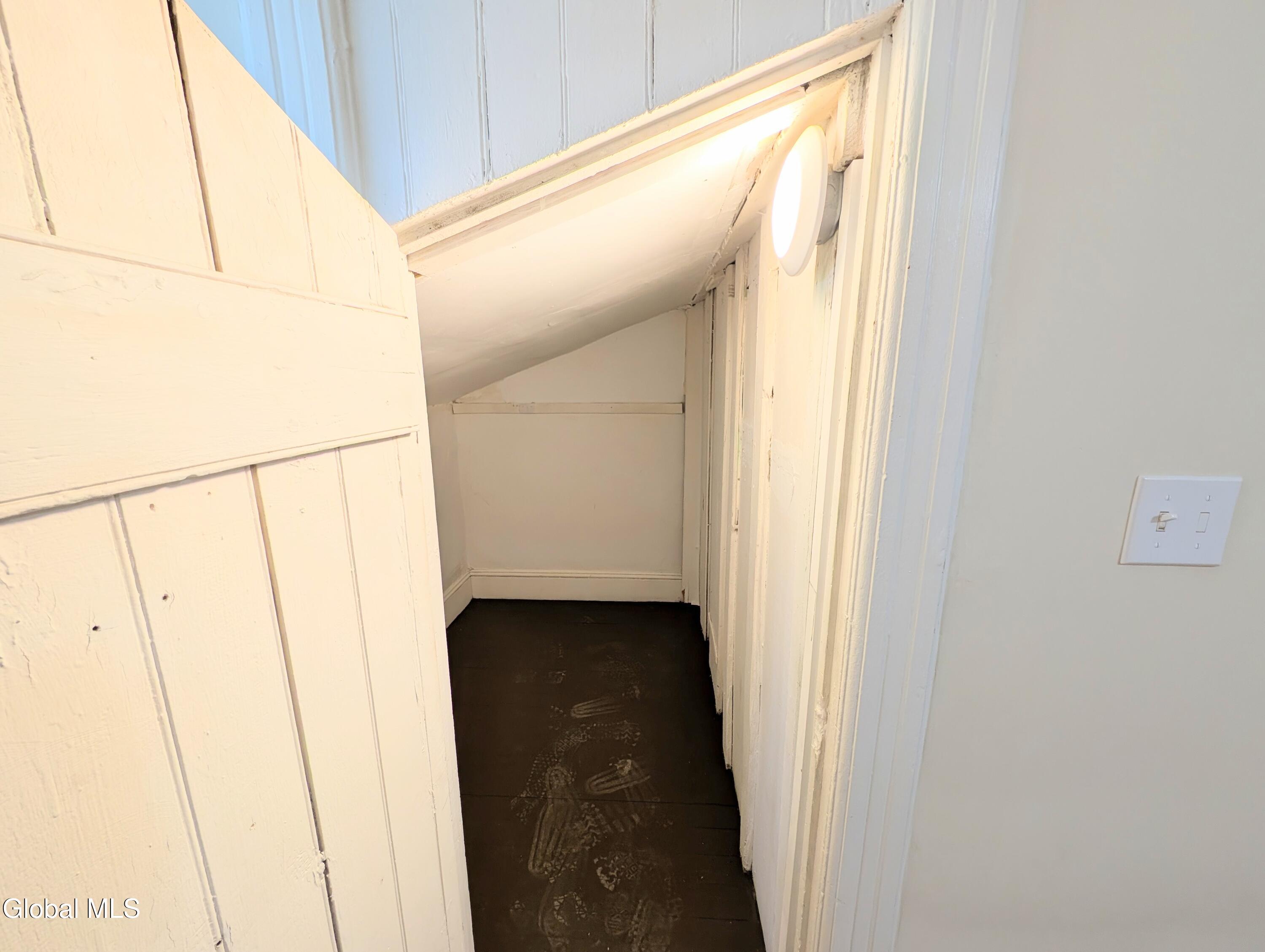 227 Second Avenue Albany, NY 12209 - Photo 13 of 19 br 2 closet