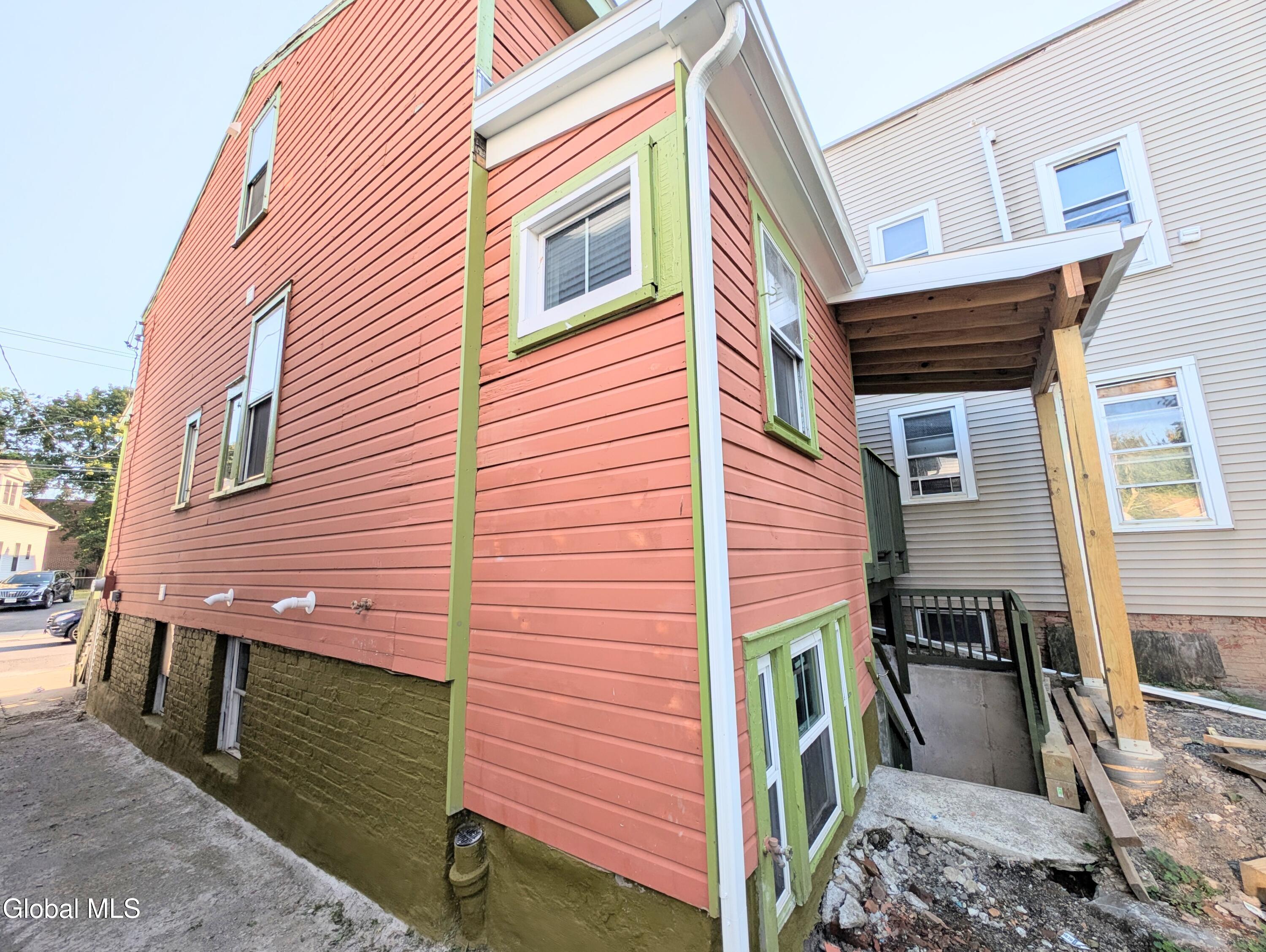 227 Second Avenue Albany, NY 12209 - Photo 16 of 19 side