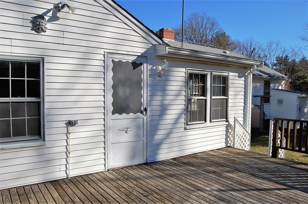 89 Palmer Road Plympton, MA 02367 - Photo 6 of 26 Gallery Image 6