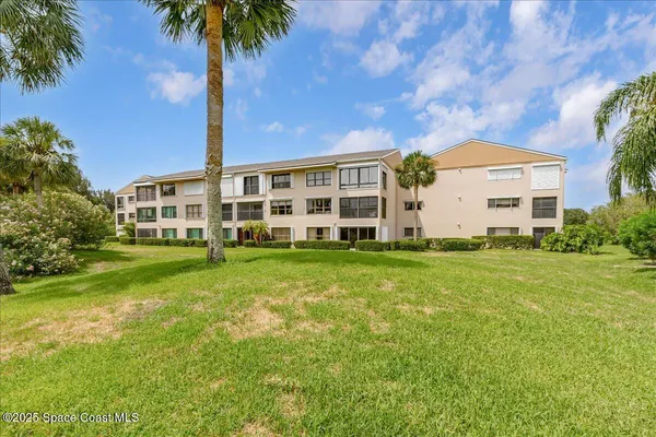 $1,995 | 6165 South Mirror Lake Drive, Unit 103, Sebastian, FL 32958