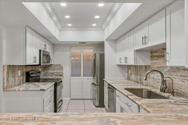 $1,995 | 6165 South Mirror Lake Drive, Unit 103, Sebastian, FL 32958