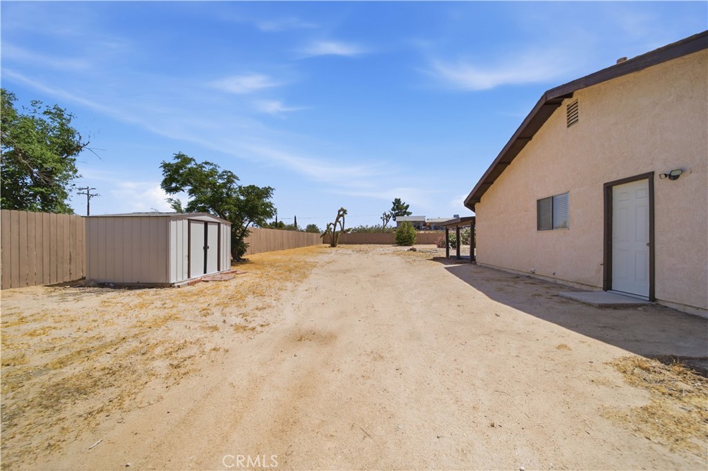 18405 Owatonna Road Apple Valley, CA 92307 - Photo 40 of 41