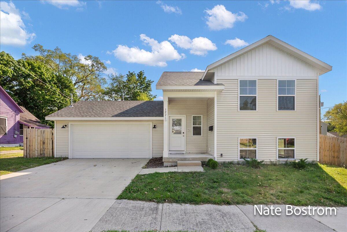 1271 Spring Street Muskegon, MI 49442 - Photo 1 of 31 31-1271 Spring St WM-2