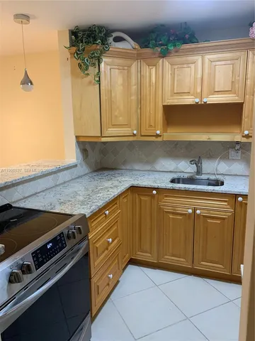 $2,000 | 3500 Southwest Natura Boulevard, Unit 312, Deerfield Beach, FL 33441