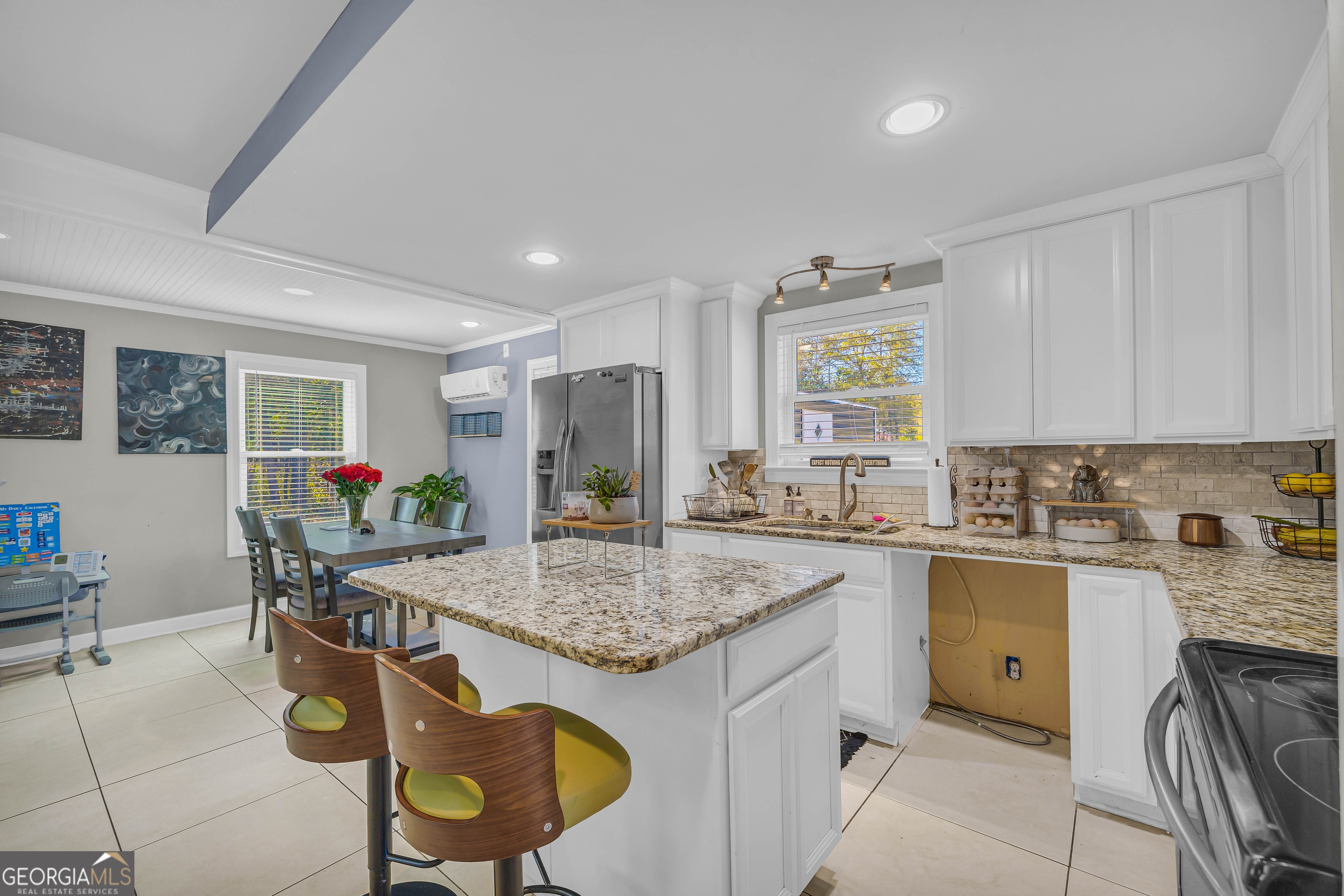 1060 Sewell Church Road Mansfield, GA 30055 - Photo 5 of 47