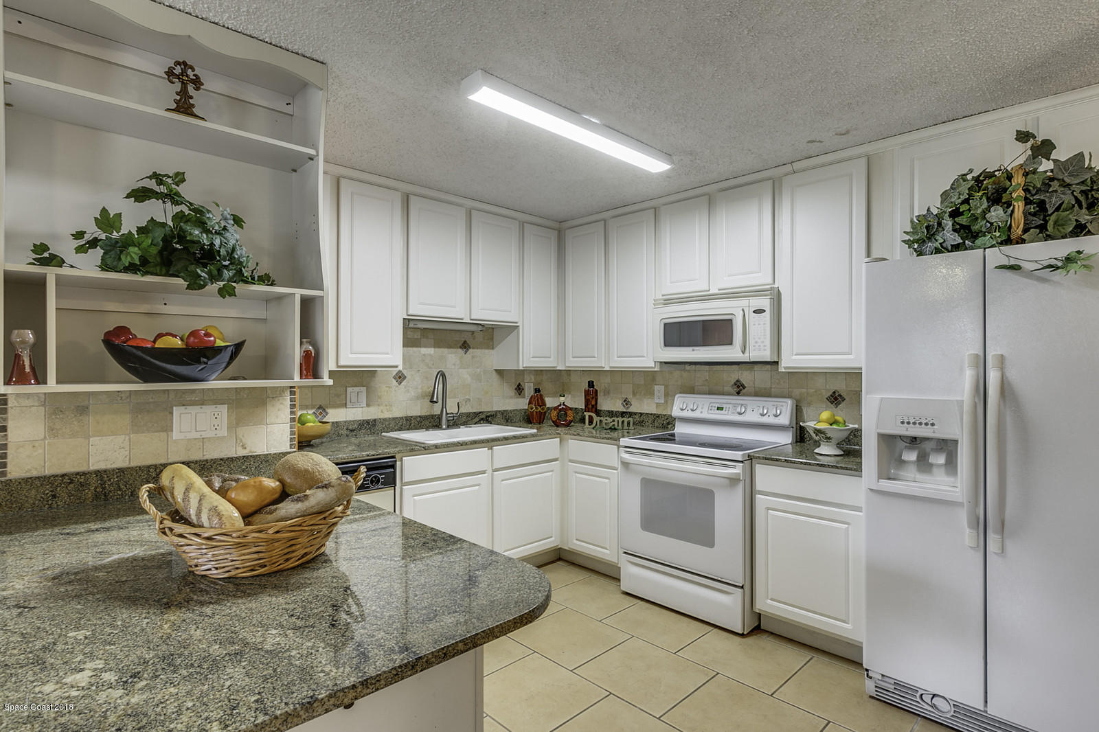 141 Virginia Road West Melbourne, FL 32904 - Photo 10 of 34 Kitchen