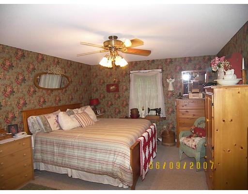 150 Union Road Wales, MA 01081 - Photo 8 of 9
