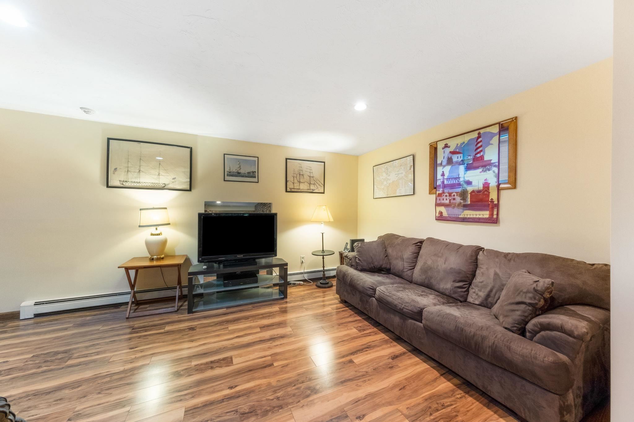 6 Cumberland Road, Unit 19 Gilford, NH 03249 - Photo 12 of 37 Gallery Image 12