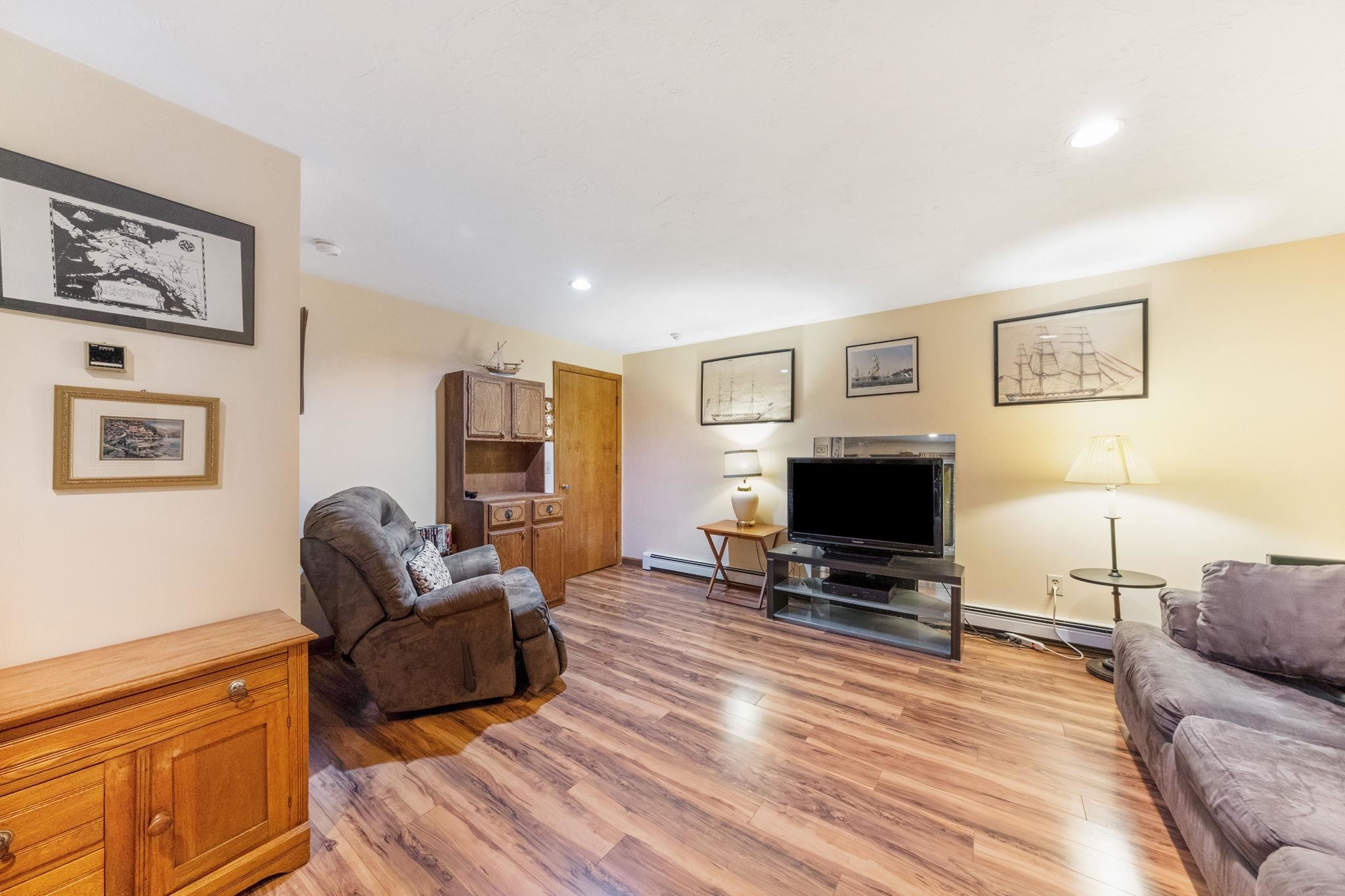 6 Cumberland Road, Unit 19 Gilford, NH 03249 - Photo 15 of 37 Gallery Image 15