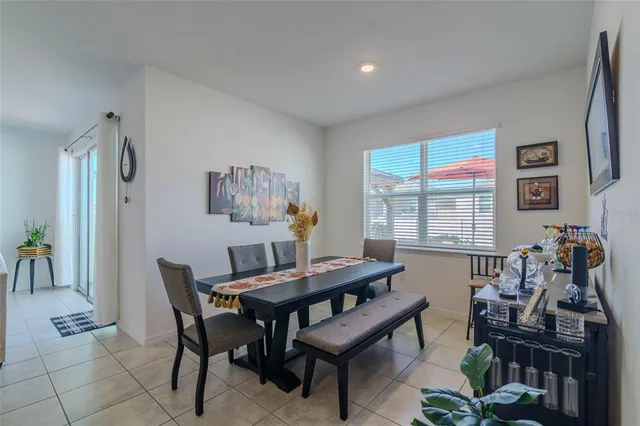 a view of a livingroom with entryway
